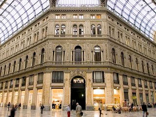 Nápoly bérautóval